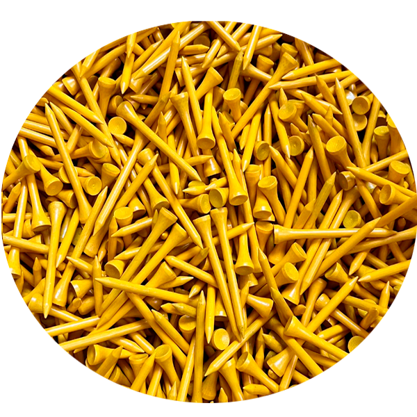 tee de golf amarillo con logo para eventos